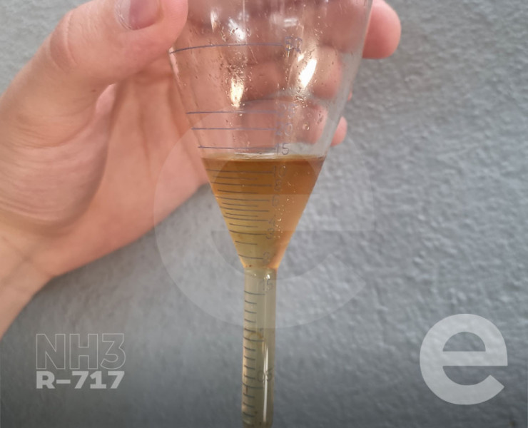 Amônia levemente contaminada