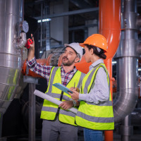 Evaporadores em Sistemas de Amônia: Parâmetros de Controle e Desempenho Operacional